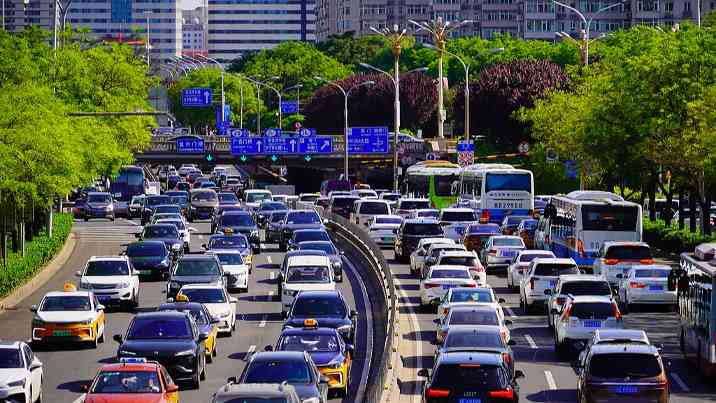 交通部门采取精细化服务 疏堵保畅确保旅客“五一”假期出行安全