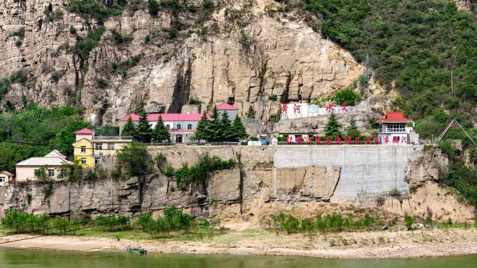 这些“95后”在悬崖上守护黄河安澜