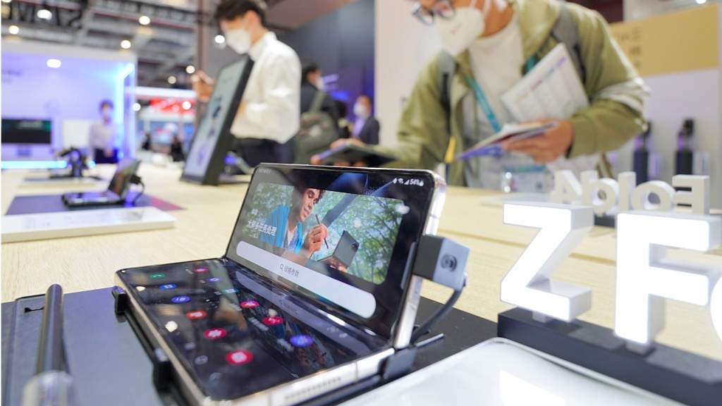 三星两款折叠屏新机Galaxy Z Fold5/Z Flip5跑分曝光