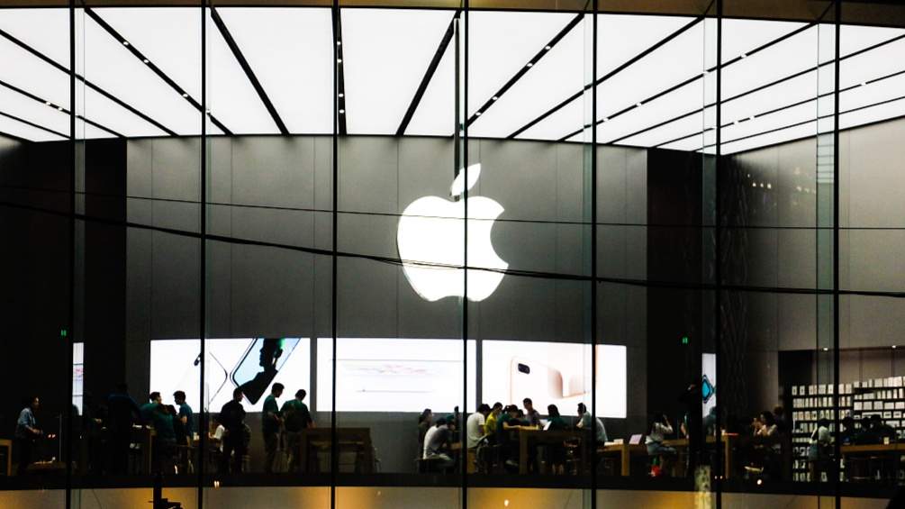 苹果失守 2万亿俱乐部解散