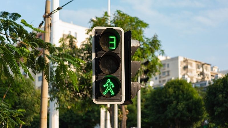 “骑心守护微课堂”为骑手提供权益指南